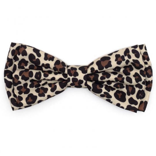 A bow tie with leopard print on it.